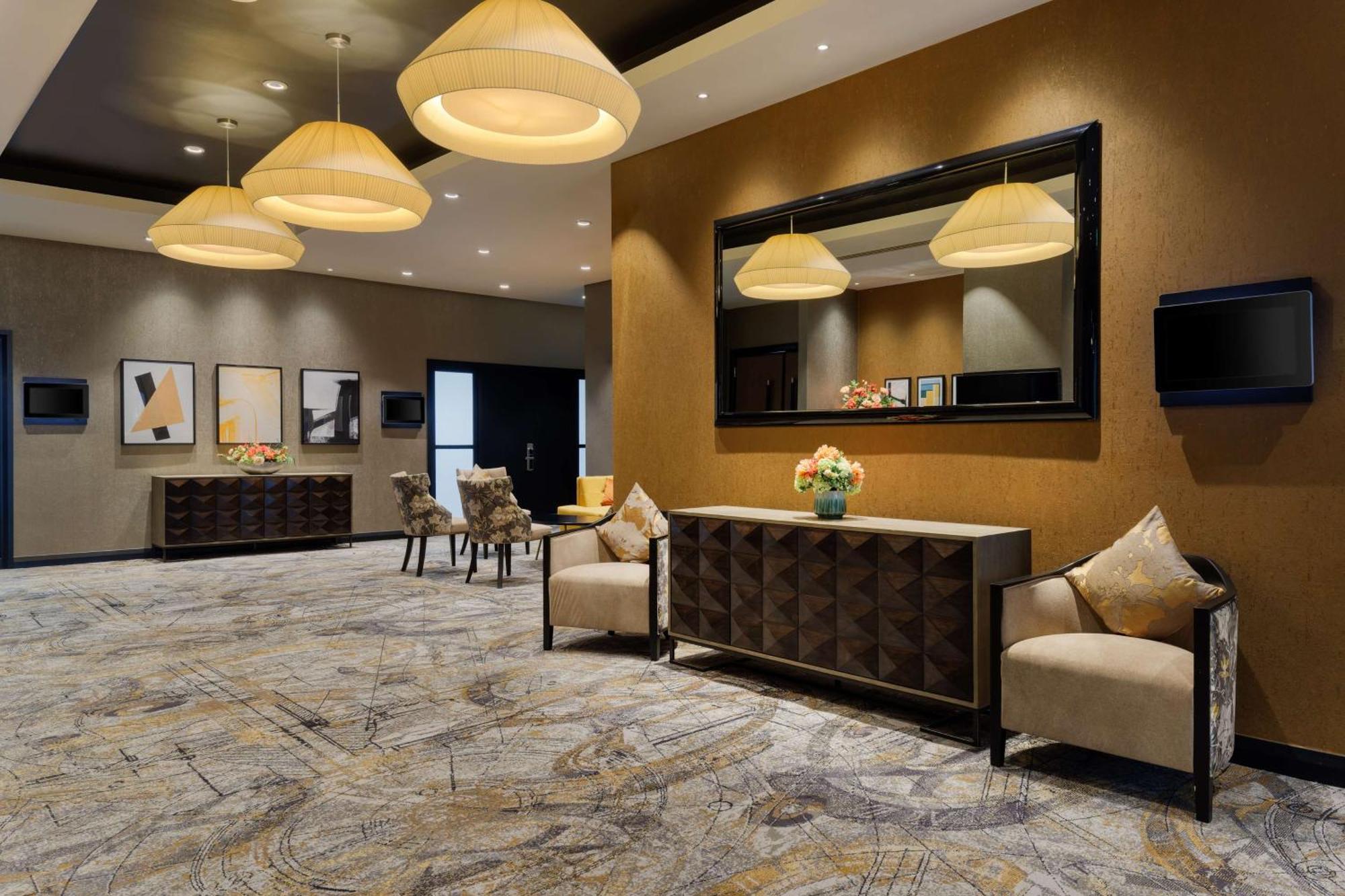 Hotel Doubletree By Hilton Woking Exterior foto