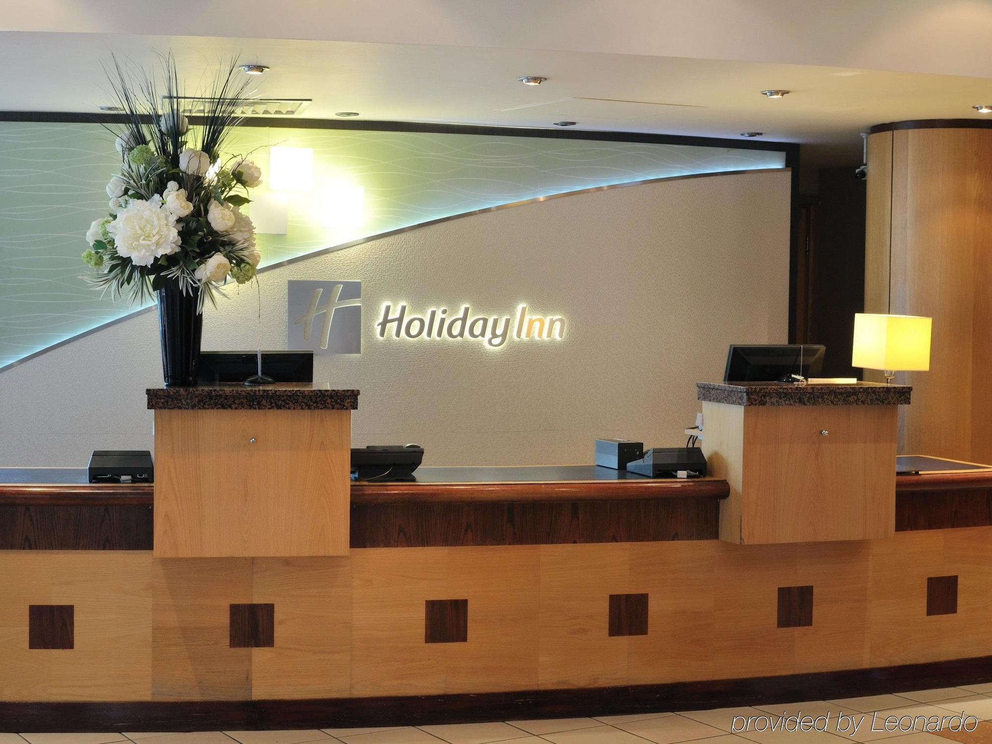 Hotel Doubletree By Hilton Woking Interior foto